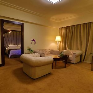 Executive King Suite